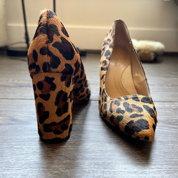 Banana Republic Madison Block Heel in Leopard Size 6 - Picture 3 of 3